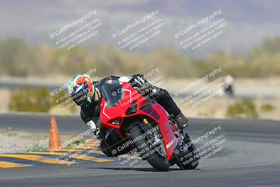 media/Feb-04-2023-SoCal Trackdays (Sat) [[8a776bf2c3]]/Turn 14 (115pm)/